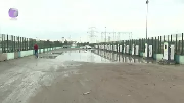 Olimpiya stadionunun yaxınlığında su altında qalan şarj məntəqələri: 17 cihazdan yalnız ikisi işlək vəziyyətdədir