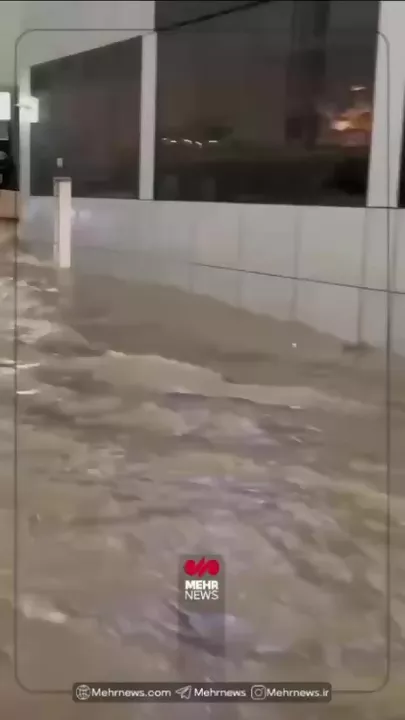 Проливные дожди привели к наводнениям в ОАЭ-2