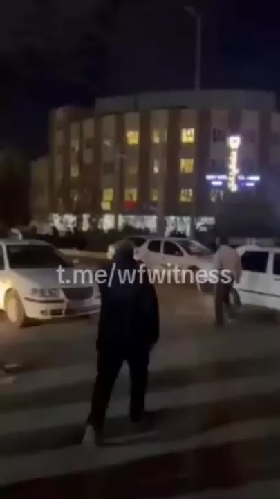 Ночные столкновения протестующих с силовиками в Иране3