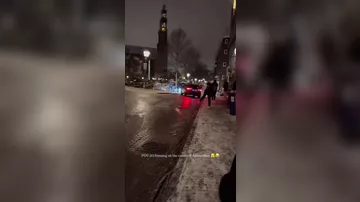 Улицы Амстердама покрылись льдом