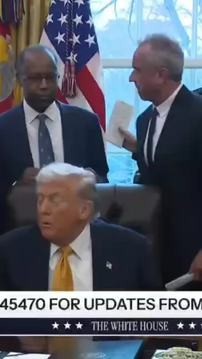 Трамп предложил журналистам, которых недолюбливает, несвежее молоко