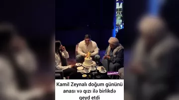 Kamil Zeynallı anası və qızı ilə