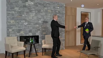 Prezident İlham Əliyev Davosda “Dell Technologies” şirkətinin Avropa, Yaxın Şərq və Afrika üzrə prezidenti ilə görüşüb