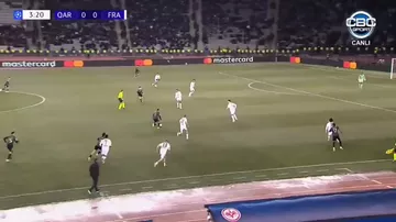 Matçın 4-cü dəqiqəsində Kamilo Duran hesabı açdı