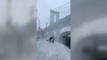 США во власти снежного шторма - 1