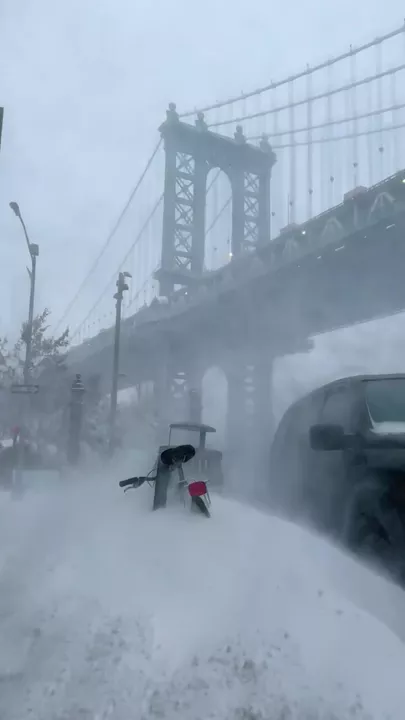 США во власти снежного шторма - 1