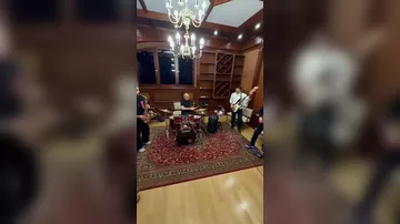 Paşinyan musiqi qrupu yaratdı