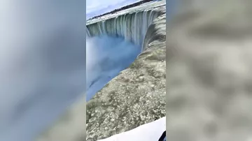 Подмерз Ниагарский водопад