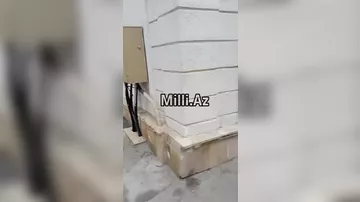 1 aydır küçədə su axıb gedir, heç kimin marağında deyil