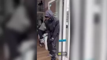 В салон красоты во Франции закинули гранату