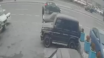 Oğurladığı bank kartı ilə alış-veriş etdi, tutuldu - VİDEO