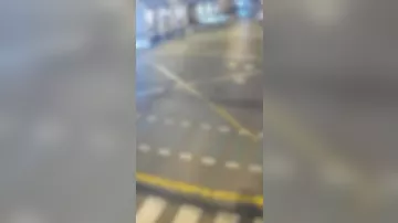 Qırmızı işıqda keçdi, svetoforu yararsız vəziyyətə saldı