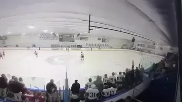 abş-də hokkey oyunu zamaı faciə