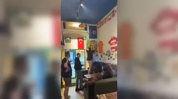 İngilislər Bakıda “Çelsi” bayrağını sökdü