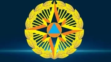 Badamdarda maşın yandı