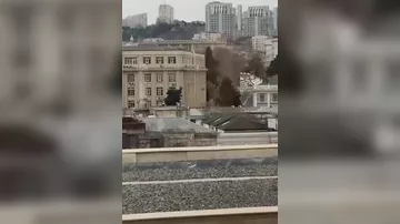 Bakıda "Shah Palace" restoranında tüstülənmə olub  3