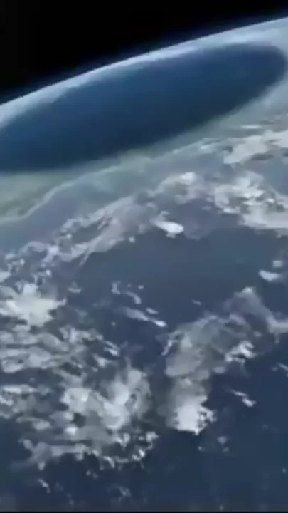 Что произойдет, если крупный астероид упадет на Землю?