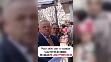 Vəfat edən ana və qızının tabutunu qadınlar çiynində son mənzilə yola salıb.