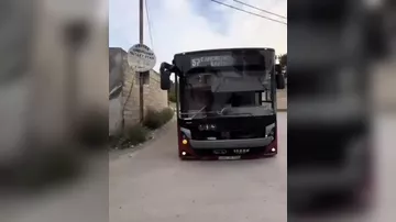 "BakuBus"a məxsus olduğu iddia edilən avtobus görənləri təəccübləndirdi