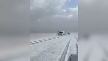 Град накрыл пустыню в Саудовской Аравии