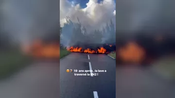 лавовые потоки дошли до шоссе на Реюньоне