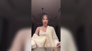 Сабина Оруджева вдохновилась «Бриджертонами» и поделилась рецептом чая