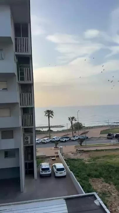 Иранская ракета упала в море у берегов израильского города