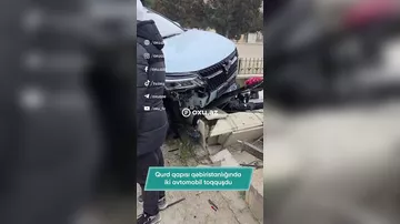 Bakıda avtomobillər toqquşdu, biri qəbirə çırpıldı - VİDEO