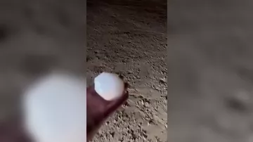 В Саудовской Аравии выпал снег и град - 1