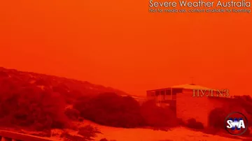 В Австралии «покраснел» целый город