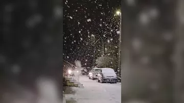 Снегопад накрыл город в Италии