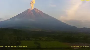 В Индонезии активизировался вулкан