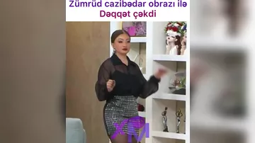 Qısa geyimi ilə diqqət çəkdi