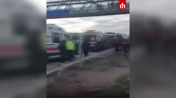 В Турции микроавтобус въехал в пешеходный переход