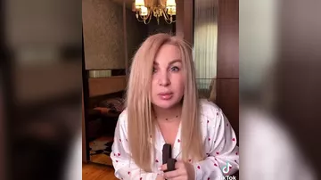 Daha bir məşhur estetik etdirdi