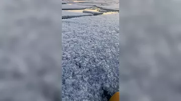 Весна добралась до озера Байкал