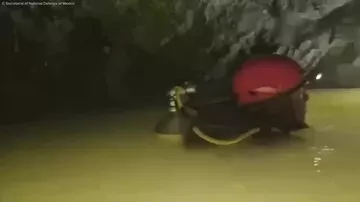 В Мексике спасен шахтер после двух недель под землей