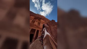 halesadih поделилась завораживающими кадрами из Петры