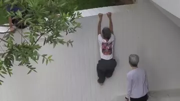 В Сингапуре открылась специальная секция обучения паркуру для пенсионеров