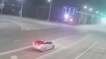 341km/saat sürətlə gəlib maşına ÇIRPILDI