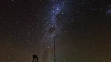 В Чили запечатлели Млечный Путь над горой Серро-Армазонес
