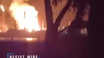 Мощный пожар на НПЗ в Австралии