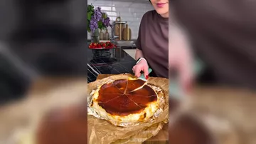 San Sebastian cheesecake