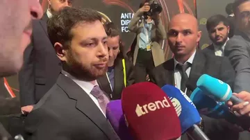 Ваан Костанян дал интервью азербаджанским журналистам