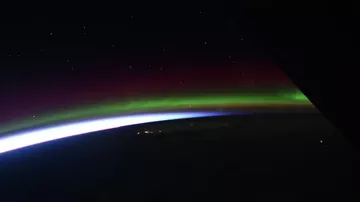 Северное сияние над Скандинавией, запечатленное с борта МКС