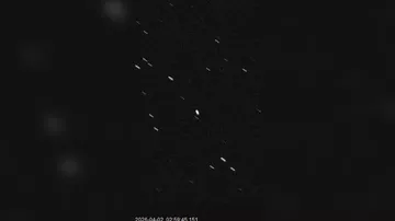 Телескоп заснял полет миссии Artemis II с Земли