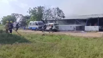 Взрыв на фабрике фейерверков в Индии: 25 погибших