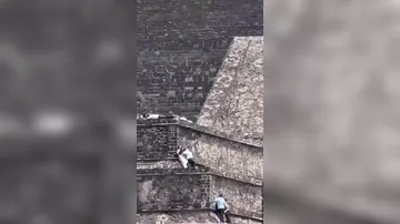 Meksika ehramında terror - ölən və yaralananlar var