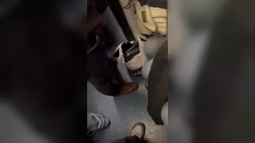 Hazırda vaqonlarda qalan sərnişinlərin təxliyəsi həyata keçirilir