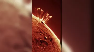 Астроном-любитель запечатлел солнечные протуберанцы с заднего двора своего дома